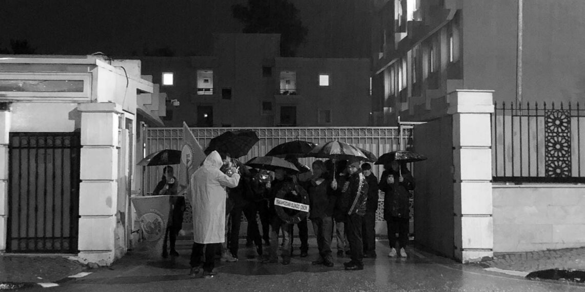 Bir eylem de Elçilik önünde yapıldı