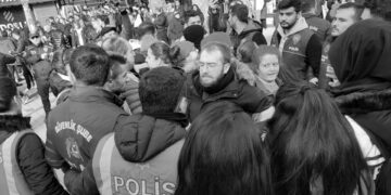 HRW 2023 Dünya Raporu: “Türkiye’de seçim öncesi baskı arttı”