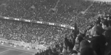 Türkiye’de tepki büyüyor: Beşiktaş tribünleri de hükümeti istifaya çağırdı | Video