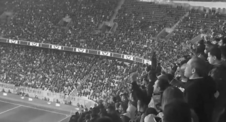 Türkiye’de tepki büyüyor: Beşiktaş tribünleri de hükümeti istifaya çağırdı | Video
