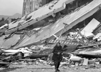 Suriyeli mültecilerin cenazeleri sokak ortasında bekliyor