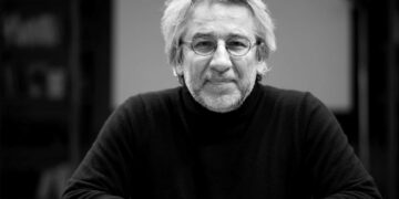 Depremle geldi, depremle gidiyor