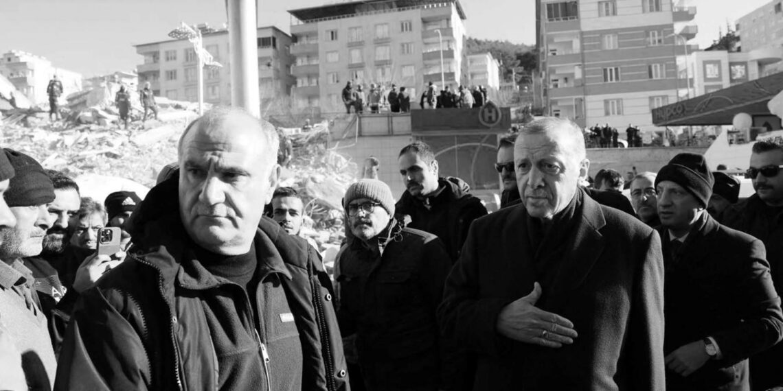 WSJ: Erdoğan’a “Depreme neden hazırlıksız yakalandık?” diye soran yurttaş sansürlendi