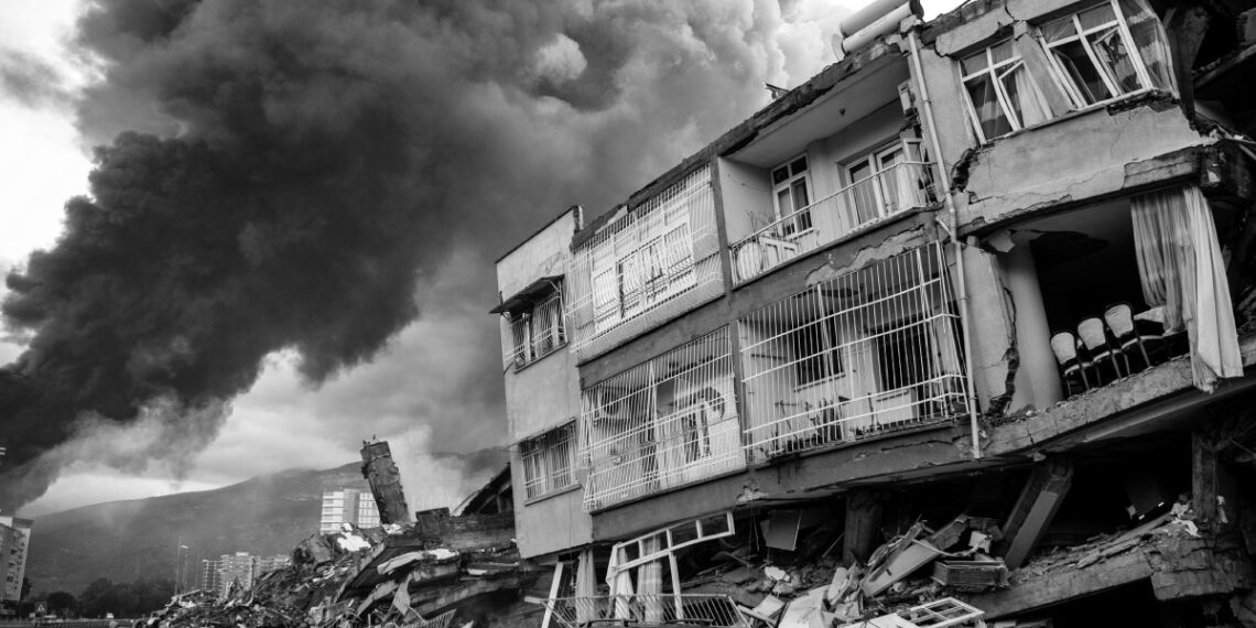 “İlk deprem 11 şiddetinde hasar yarattı”