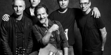 Pearl Jam’den depremzedelere destek