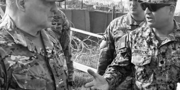 Amerikalı generalin habersiz gezisi