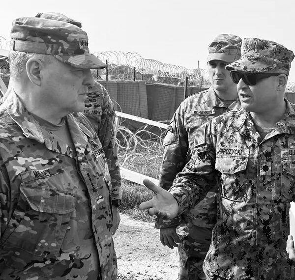 Amerikalı generalin habersiz gezisi