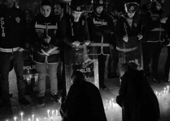 Türkiye’de kadınlar engellere rağmen bir arada