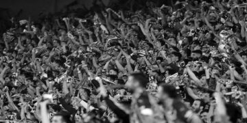 “Diktatörlerin tarihi ile futbol tarihi iç içedir”