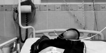 İran’da binin üzerinde kız çocuğu zehirlendi: Bakan ‘stres’ dedi, aileler sokakta