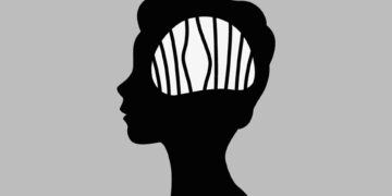 Deli kadınları dinleyin | Marinos Nomikos | To Thema Online [GR-TR]