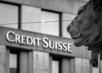 Credit Suisse kurtarılmasına rağmen banka hisseleri düşüyor
