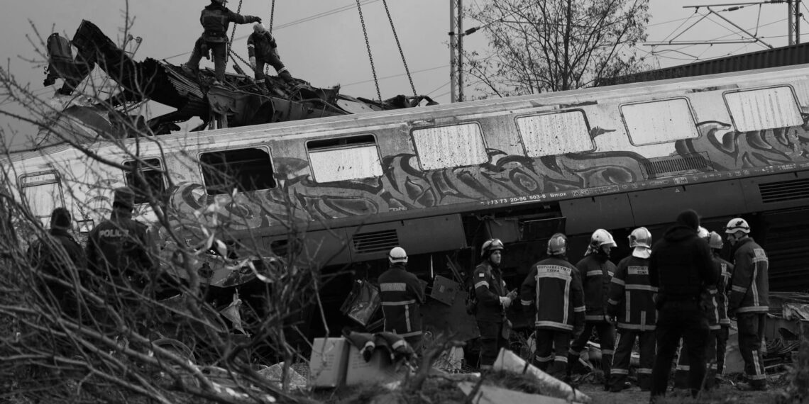 Yunanistan’daki tren kazasında 56 kişi halen kayıp