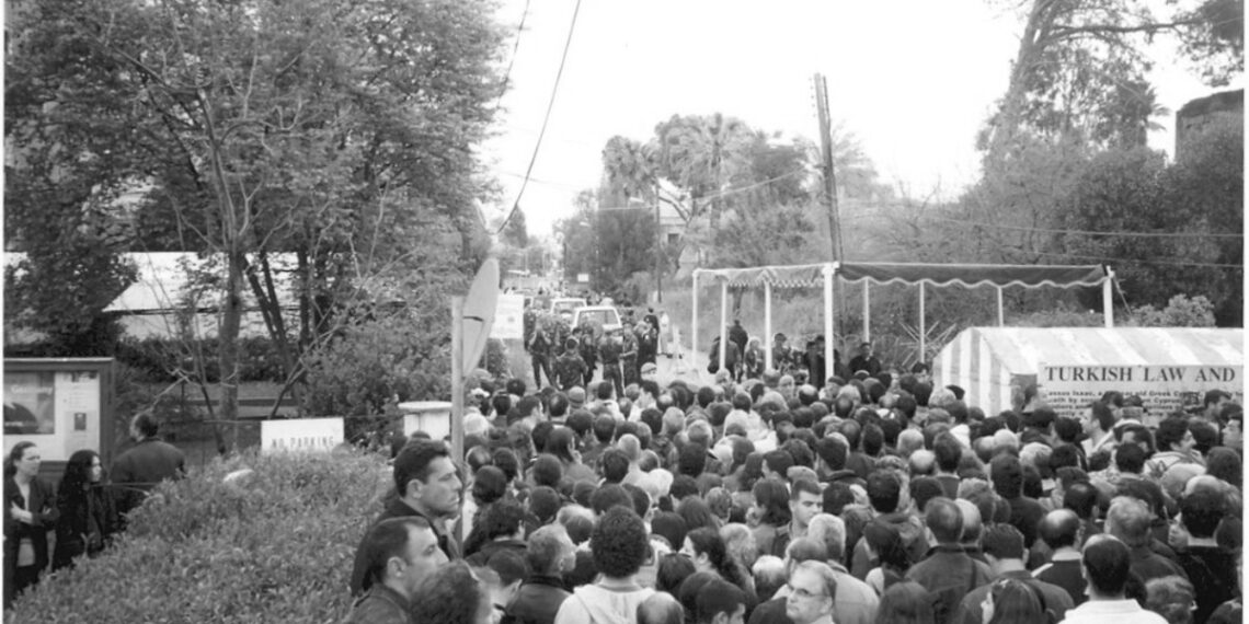 23 Nisan 2003, Lefkoşa Ledra Palas barikatı