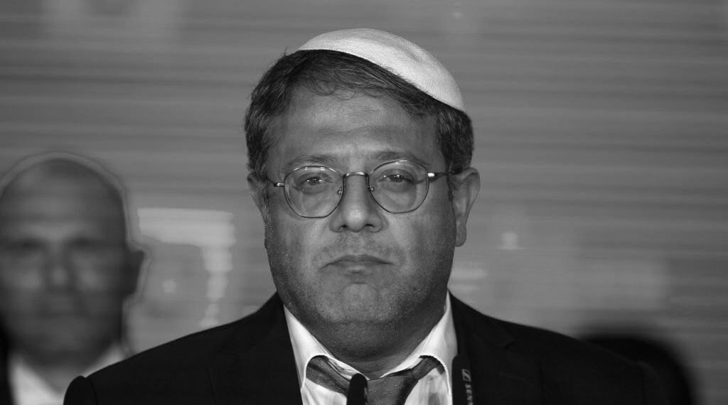 İsrailli Bakan: “Kum tepeleri bombalanmamalı, kafalar kesilmeli”