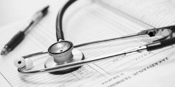 Sağlık alanındaki protokol de tepkiye neden oldu