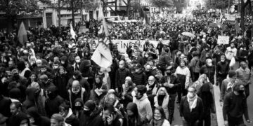 Fransa’da ve her yerde alanları öfkeli işçiler doldurdu