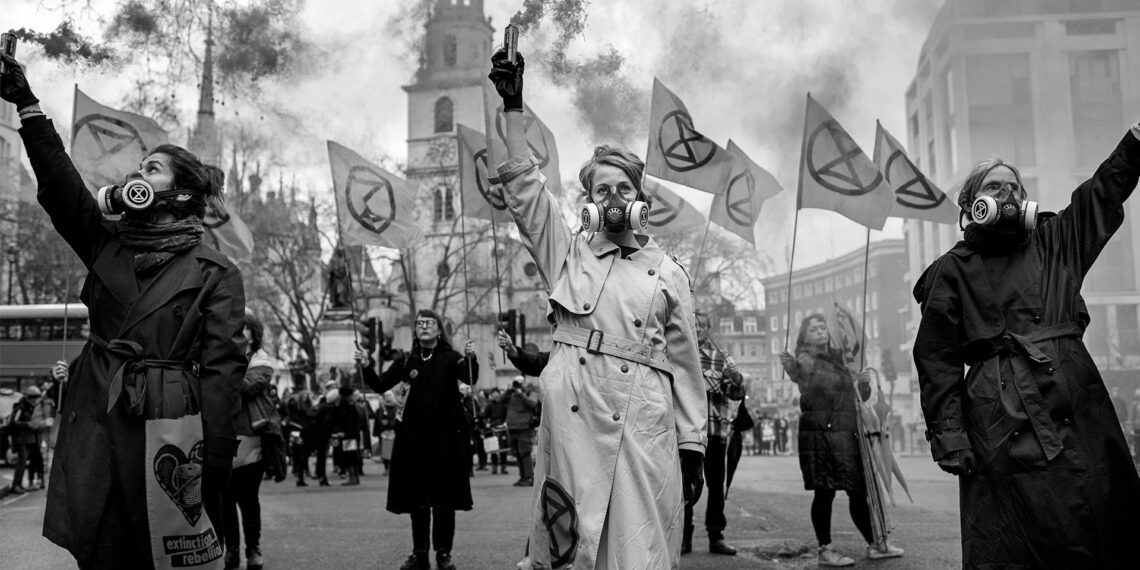 Hollanda’daki Extinction Rebellion protestosunda 1,500’den fazla iklim aktivisti tutuklandı