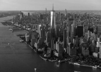 New York, gökdelenlerin ağırlığı yüzünden batıyor