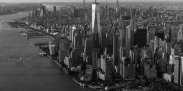 New York, gökdelenlerin ağırlığı yüzünden batıyor