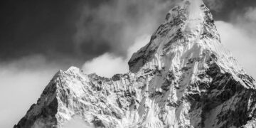 Himalaya buzulları 2100’e kadar yüzde 75’ini kaybedebilir