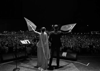 Melek Mosso konserinin ardından belediye başkanı görevden alındı