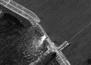 Ukrayna’da nükleer santral yakınlarındaki barajda patlama: 80 köy sular altında