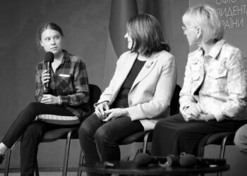Thunberg: Rusya’nın Ukrayna’daki çevre kırımına dünya yeterince tepki göstermiyor