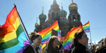 Rusya’da cinsiyet uyum ameliyatı ve hormon tedavisi yasaklandı