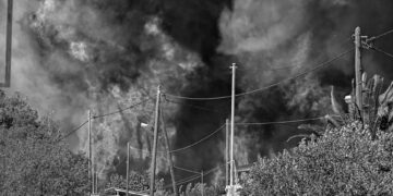 Yunanistan’daki yangınlar kontrol altına alınamıyor