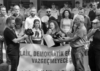 “Çocuklarımızı; insanları, dil, din, ırk, cinsiyet, ekonomik durum gibi yönleriyle ayırmamalarını öğreterek yetiştiriyoruz“