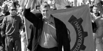 İşçi sınıfı abisini kaybetti