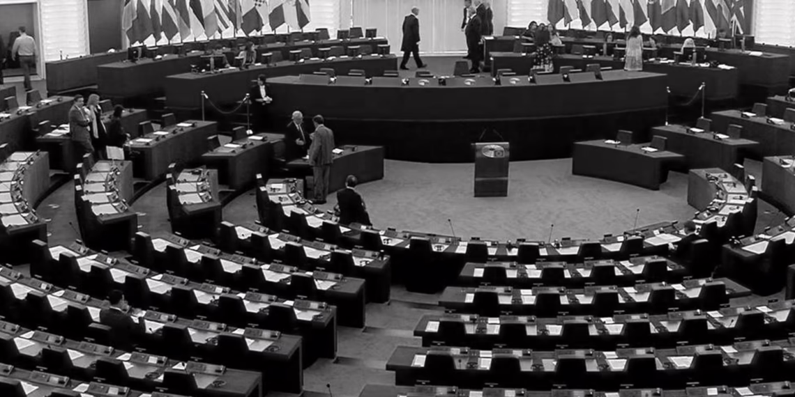 “Eşit, egemen devlet”ten “Yasadışı Ayrılıkçı Yapı”ya