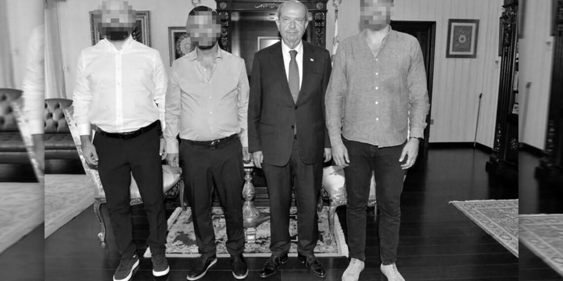 Kara paracıları makamında ağırladı