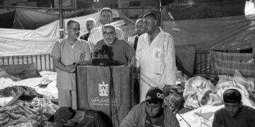 El-Ehli Baptist Hastanesinde cenazelerin arasında basın toplantısı