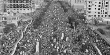 Gazze’deki hastane katliamına öfke dinmiyor