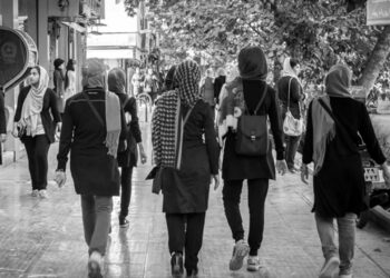İran’da 16 yaşındaki kız çocuğu komaya girdi: Ahlak polisi saldırdı iddiası