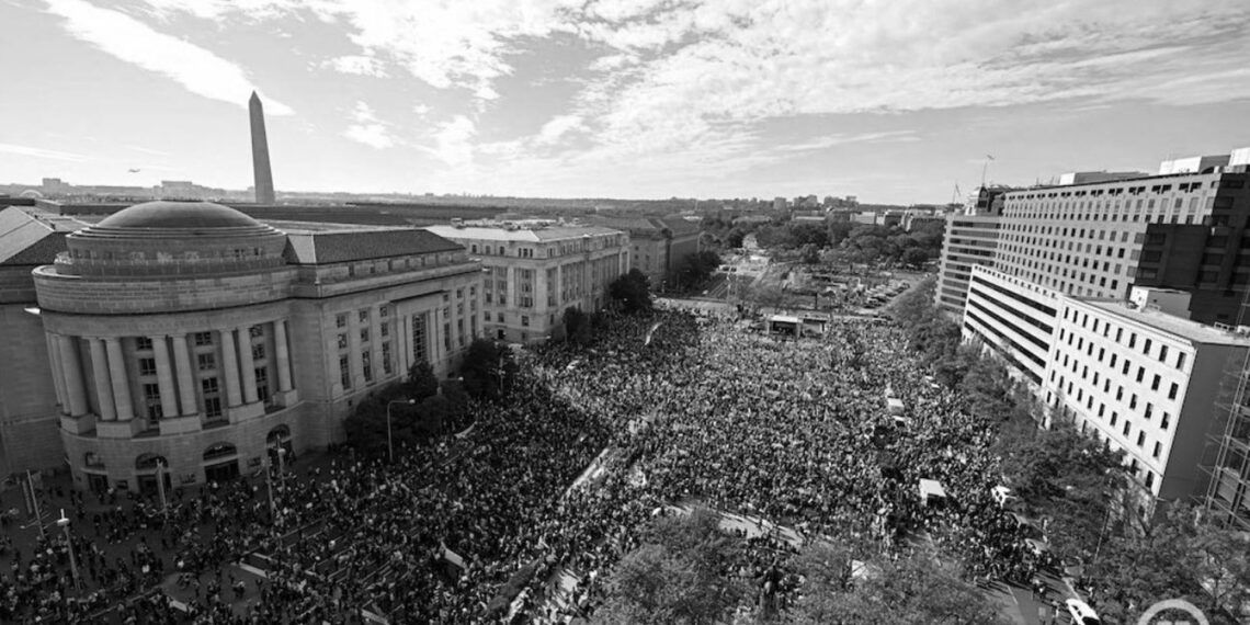 Dünyanın dört bir yanından milyonlarca insan ‘Gazze’de ateşkes’ için yürüdü