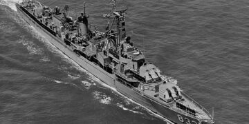 USS Bataan ve USS Carter Hall Kıbrıs’a geçiş yaptı