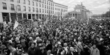 Almanya faşizme karşı ayağa kalktı