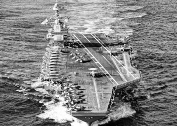 ABD USS Gerald R. Ford’u geri çekme kararı aldı