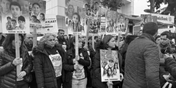 “Ölenler hiçbir zaman rakam değil, bizi mezara sokan herkesten şikayetçiyim”