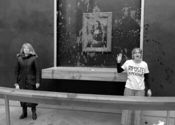 İklim aktivistleri Mona Lisa tablosuna çorba dökerek eylem yaptı