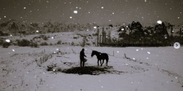 Hikâyelerin fotoğrafçısı Emre Çakmak | Tevfik Aytekin