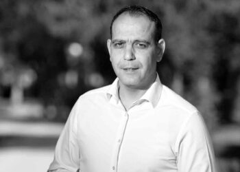 “Gencecik çocuklar hayallerini kurmak için adamıza geliyorlar, tabutlarında gönderiyoruz”