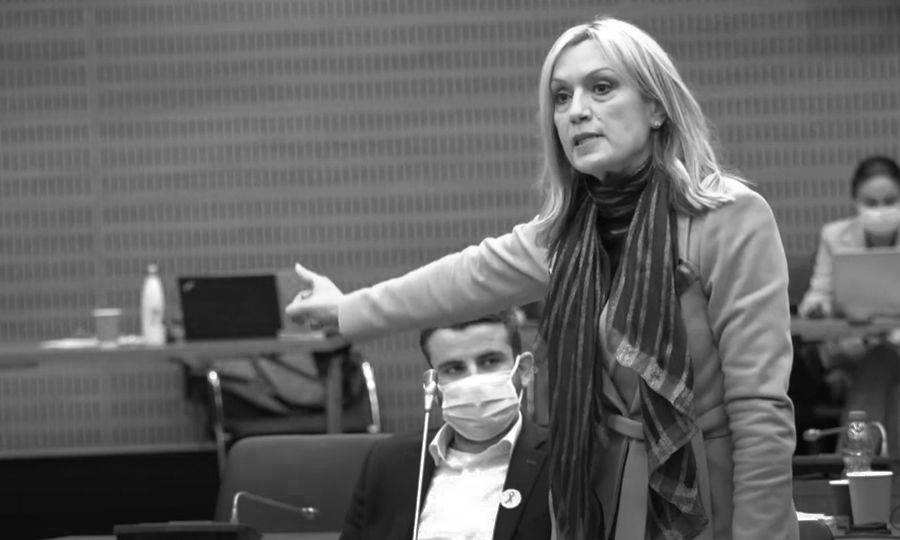 Kıbrıs’ın güneyinde kara para skandalı sonrası istifa çağrıları