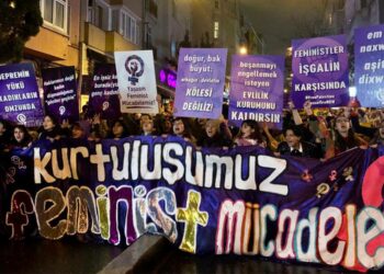 İstanbul’da kadınlar engel tanımadı: “Direnmenin gücünü dayanışmada bulduk” | Foto-Video