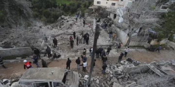 İsrail’den Lübnan’da sağlık ocağına saldırı