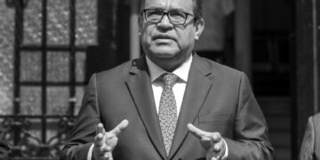 Yolsuzlukla suçlanan Peru Başbakanı Otarola istifa etti