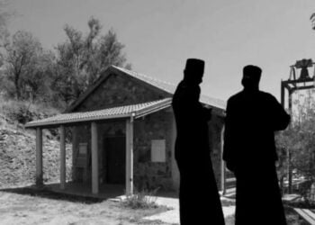 İki papaz konuştu: “Şiddet kullanılarak kaçırıldık”